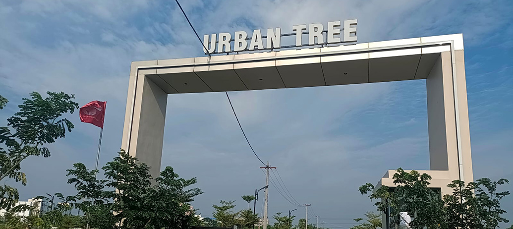 001_crystalcrownkundrathurchennaiplotsentrance